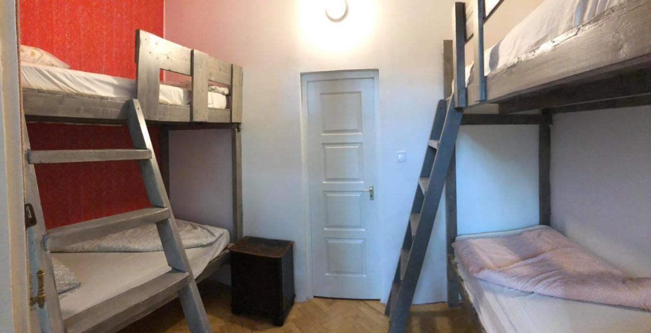 Baroque Hostel & Coworking Budapest Exteriör bild