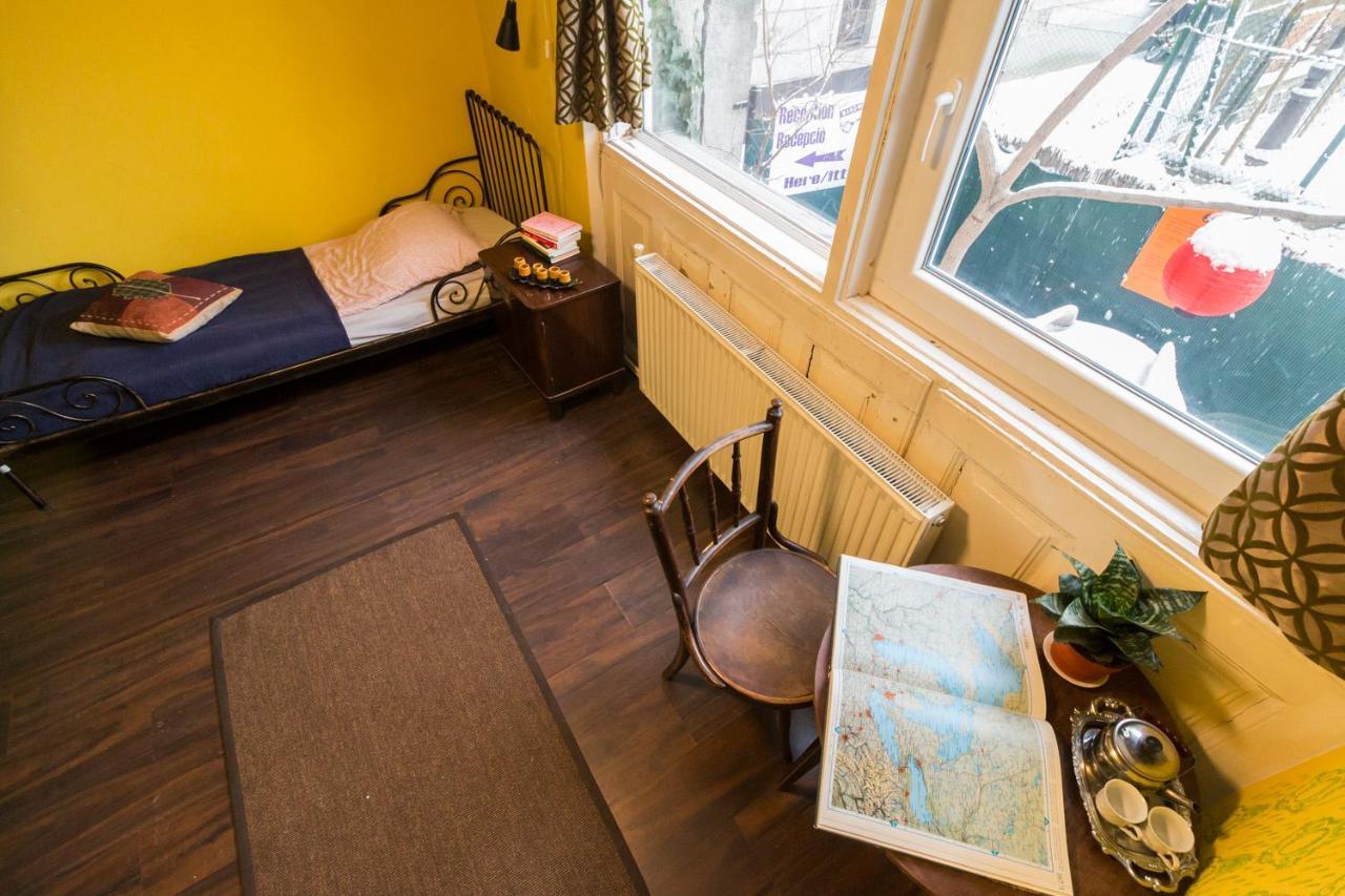 Baroque Hostel & Coworking Budapest Exteriör bild