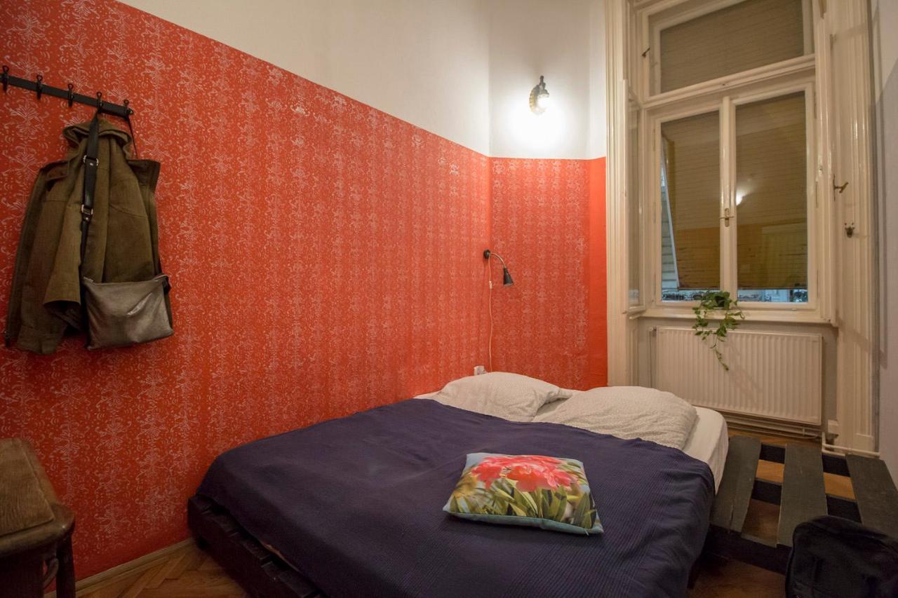 Baroque Hostel & Coworking Budapest Exteriör bild