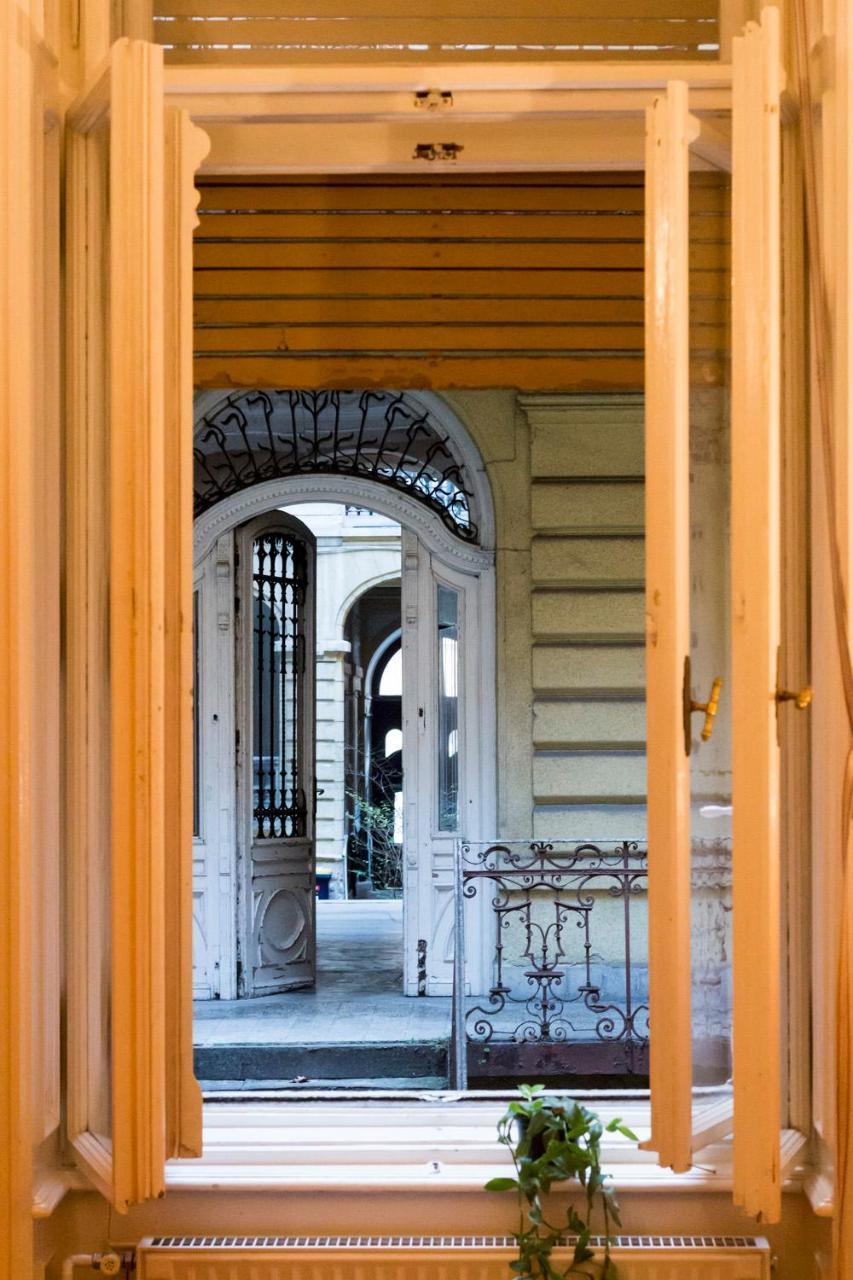 Baroque Hostel & Coworking Budapest Exteriör bild