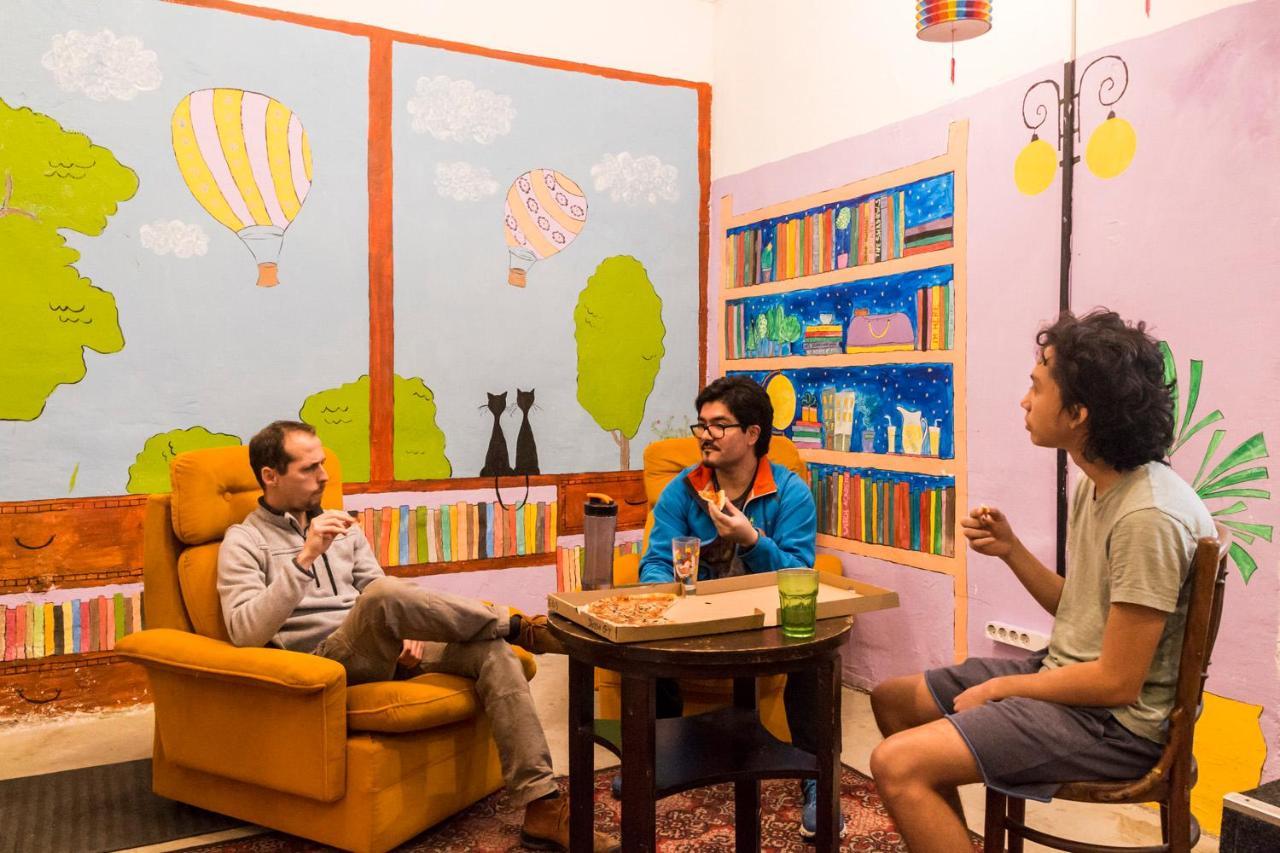 Baroque Hostel & Coworking Budapest Exteriör bild