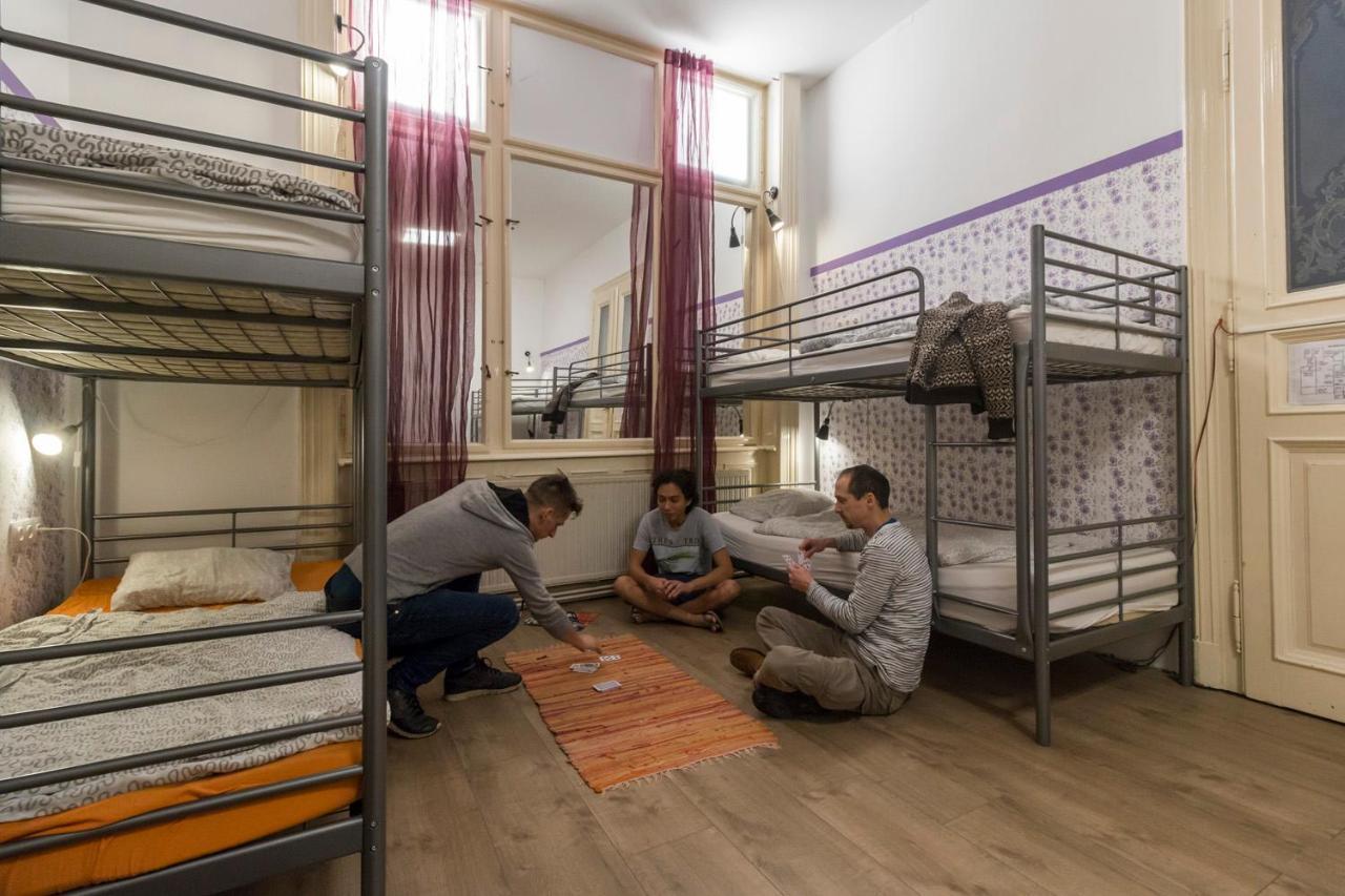 Baroque Hostel & Coworking Budapest Exteriör bild